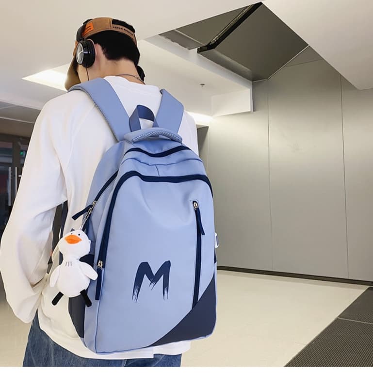 高校生 リュック 学生向け マルチポケット デイパック