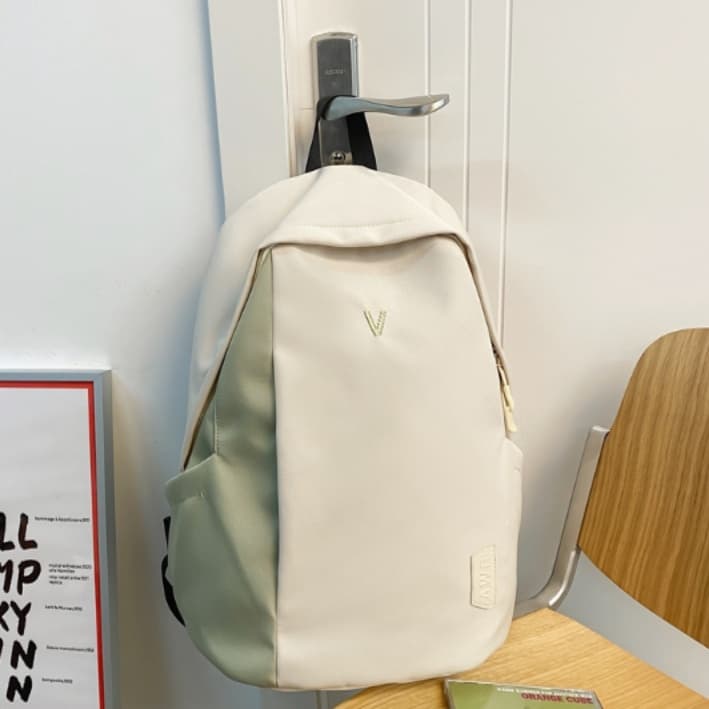 高校生 リュック 旅行 シンプル軽量学生リュック