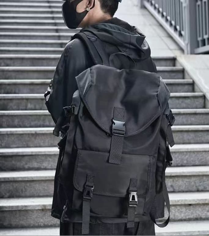 高校生リュック 旅行 都会的シルエット防水バックパック