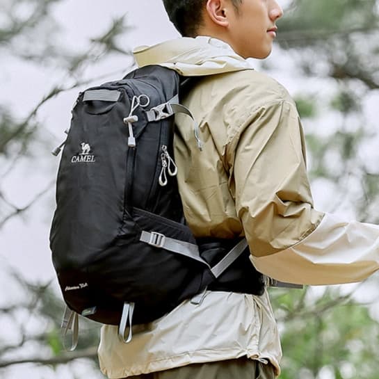 高校生リュック アウトドア 軽量登山リュック 山歩き快適パック