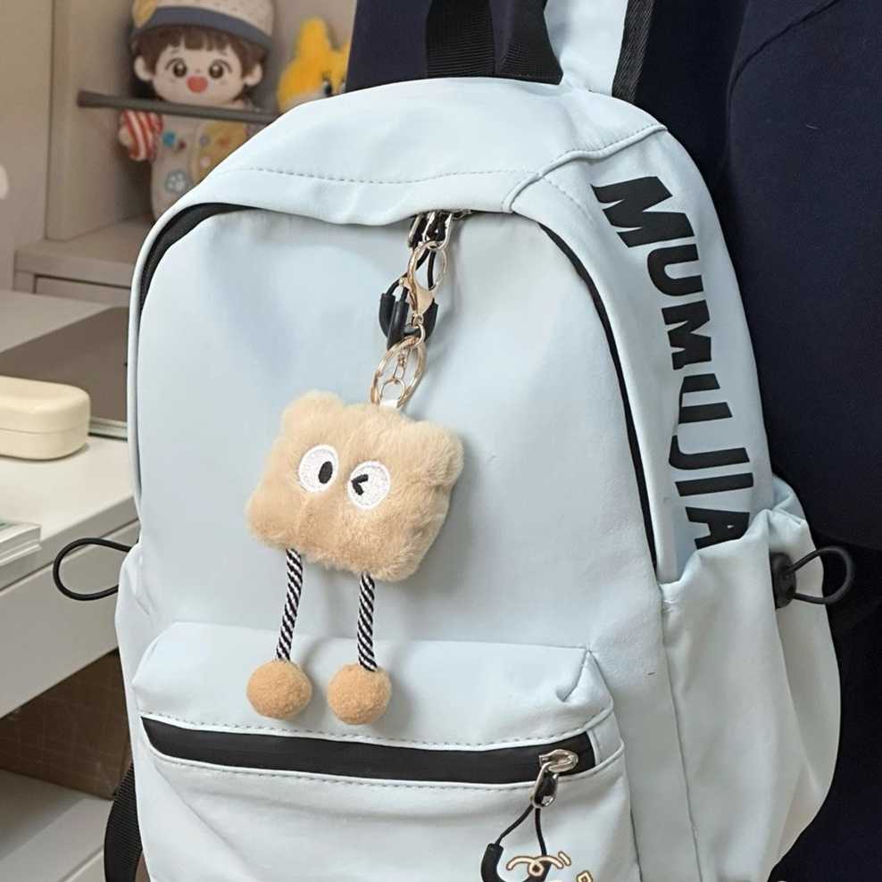 高校生 リュック ふわもこストラップ付き学生リュック