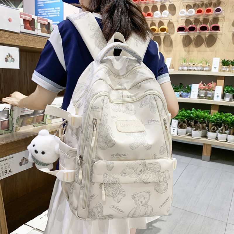 高校生 リュック くまさん模様の学生リュック