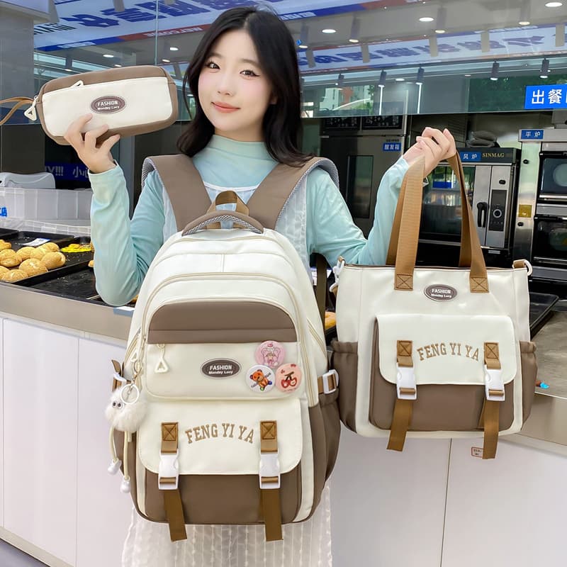 高校生 リュック 学生のための機能的キャンパスセット
