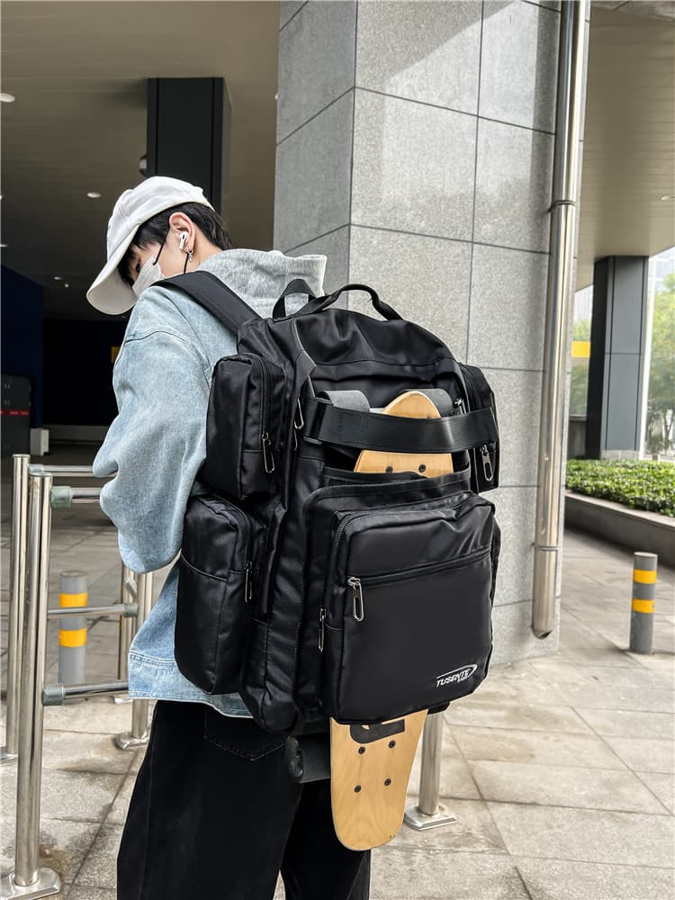 高校生 リュック 多機能ポケット付き スタイリッシュ スクールバッグ