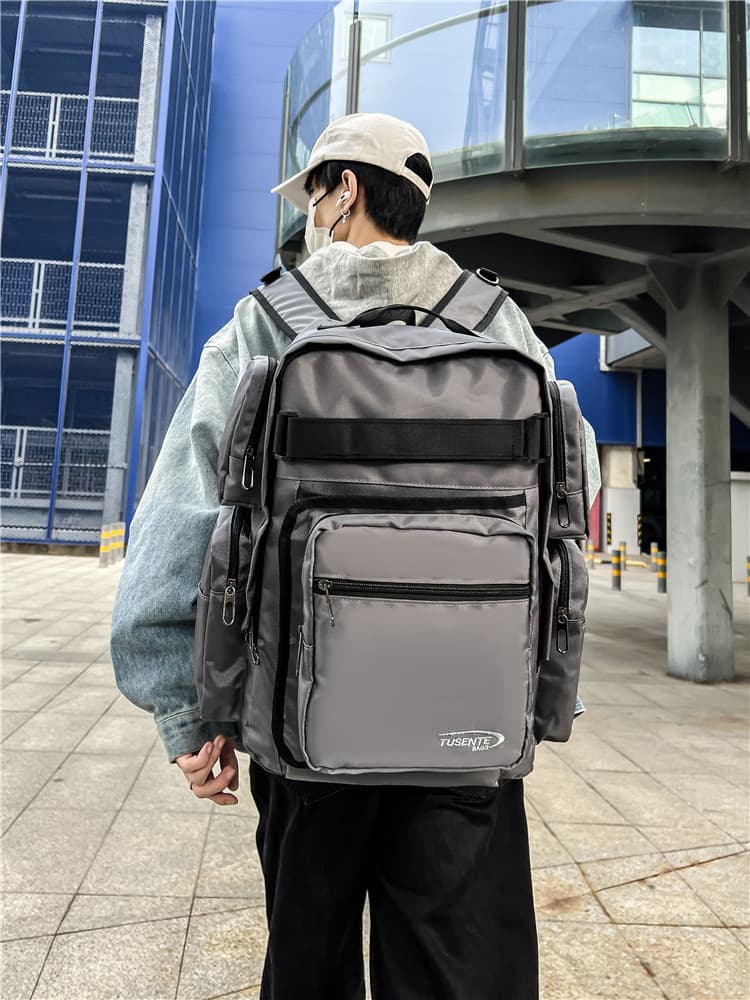 高校生 リュック 多機能ポケット付き スタイリッシュ スクールバッグ