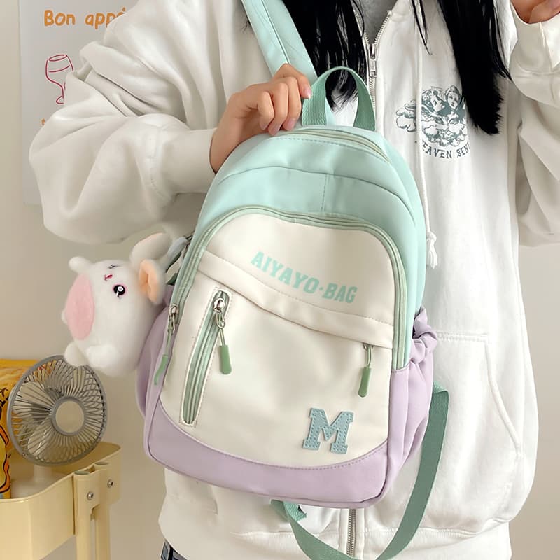 高校生 リュック ふわもこ飾り付き学生リュック