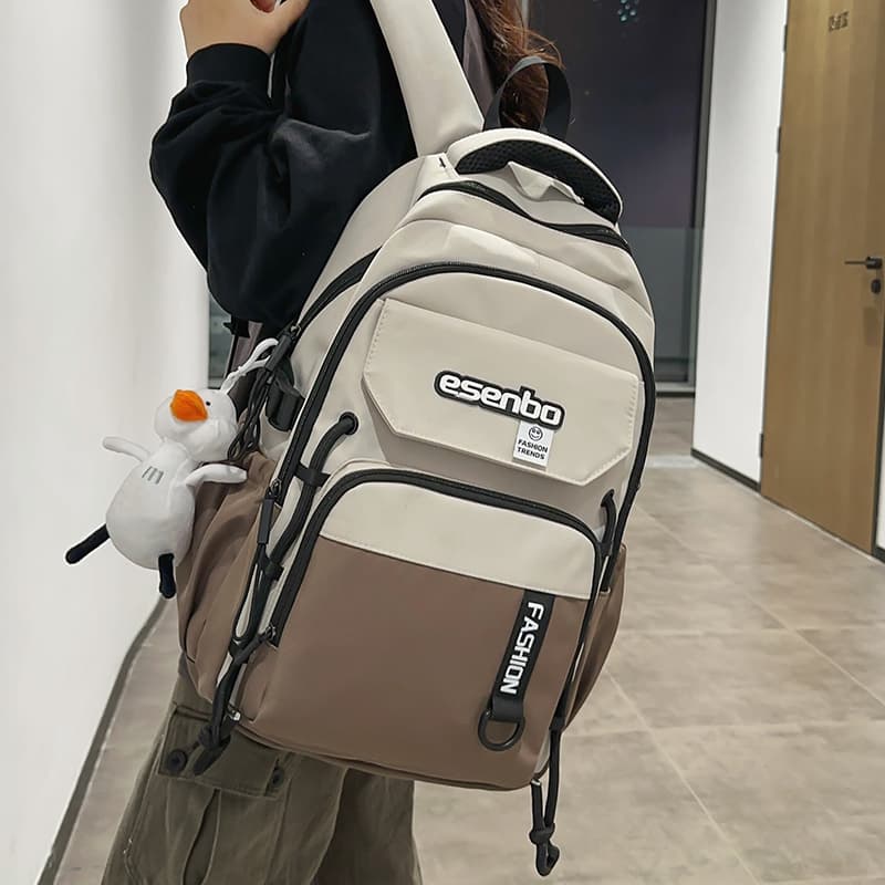 高校生 リュック 多機能ポケット付き 学生向けデイパック