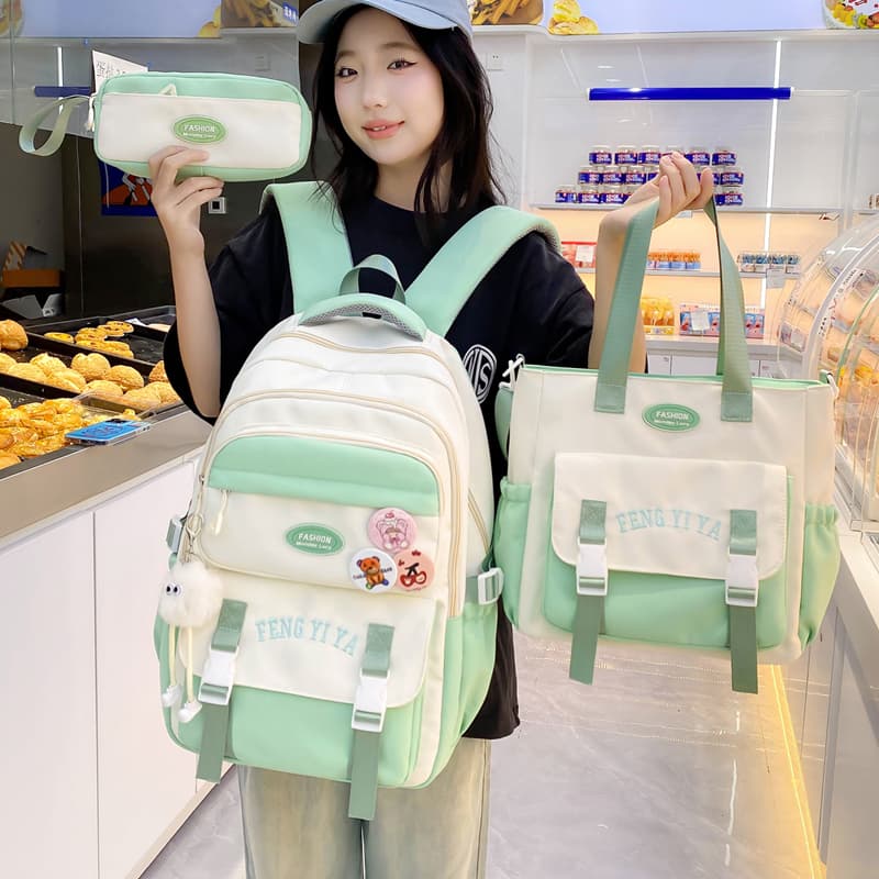 高校生 リュック 学生のための機能的キャンパスセット