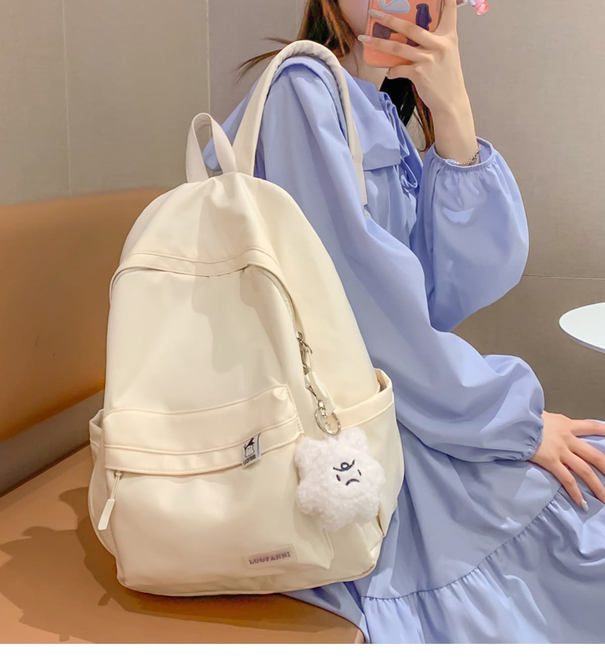 高校生 リュック ふわもこチャーム付き シンプルデイパック