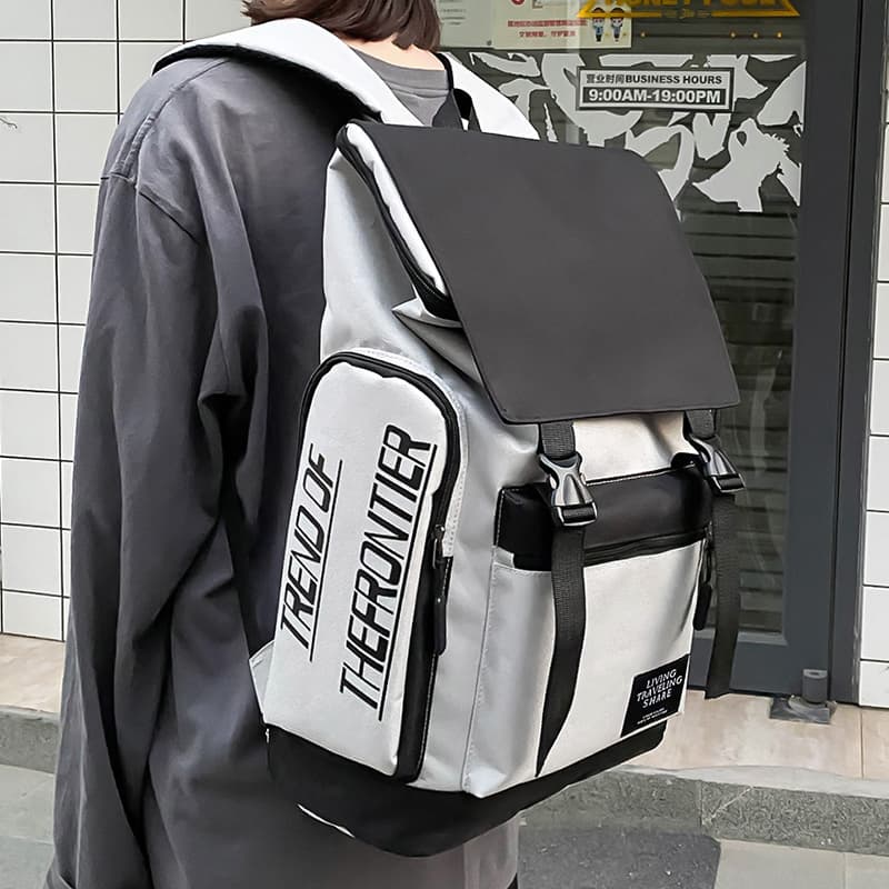 高校生 リュック シンプル機能性リュック大容量スクールバッグ