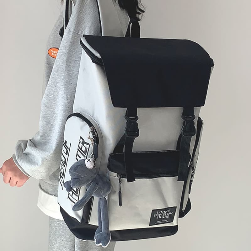 高校生 リュック シンプル機能性リュック大容量スクールバッグ