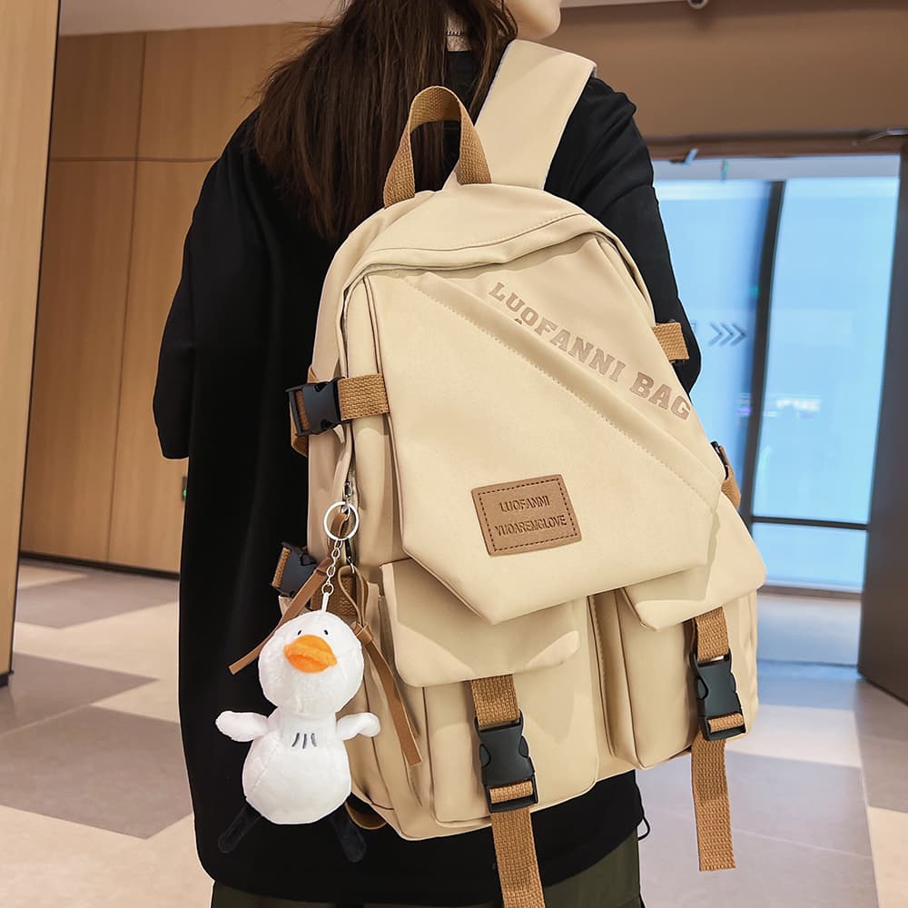 高校生 リュック 学生向け ふわもこマスコット付きデイパック