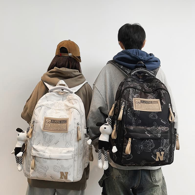 高校生 リュック キャラクター刺繍入り学生リュック