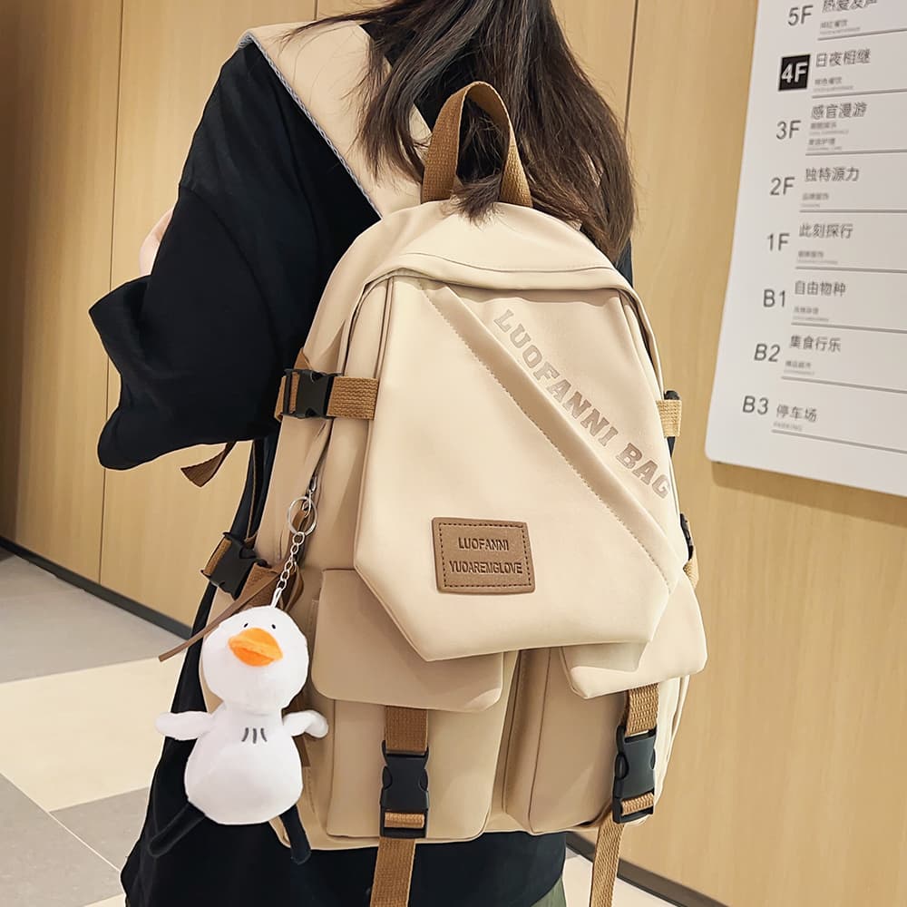 高校生 リュック 学生向け ふわもこマスコット付きデイパック